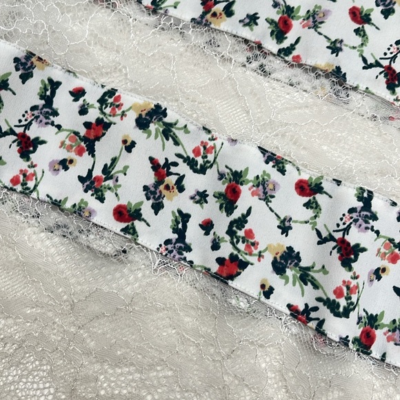 Aritzia Little Moon Floral Dress - limited collection - Picture 11 of 12